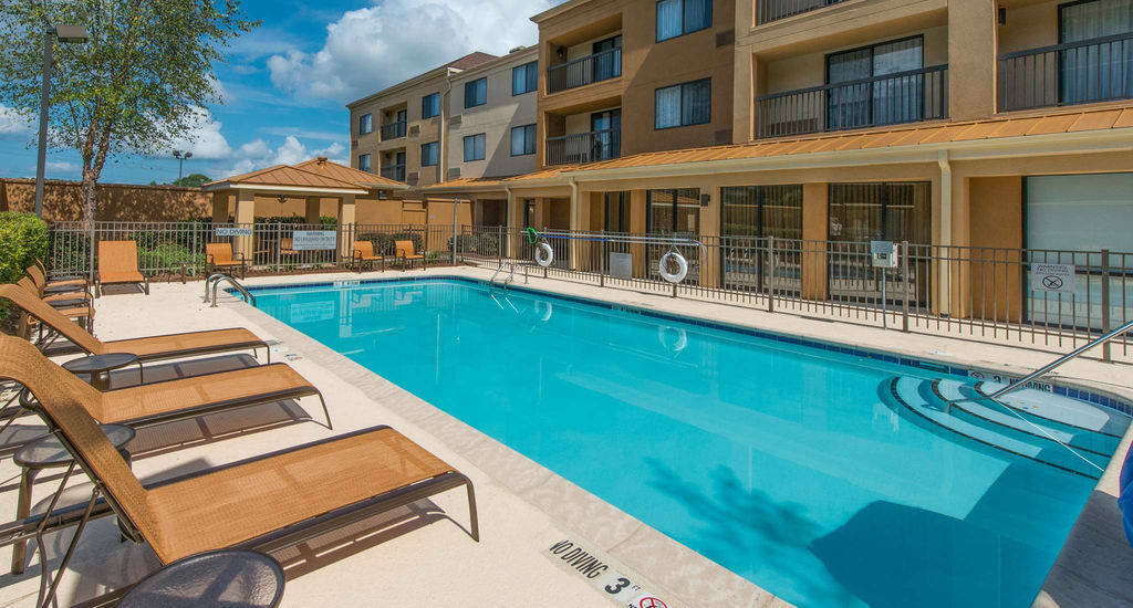 Courtyard By Marriott Albany Hotel Exterior foto